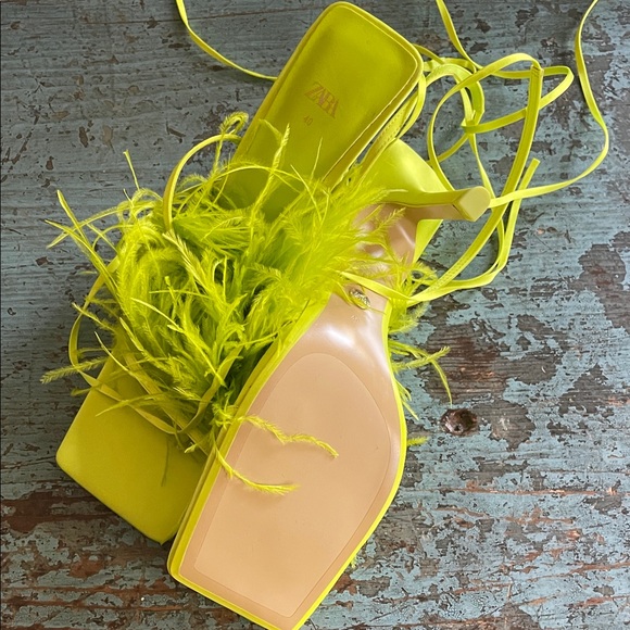 Zara Bright Yellow Feathered Sandals - Picture 2 of 3